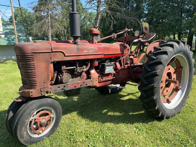 Image of Farmall H equipment image 1