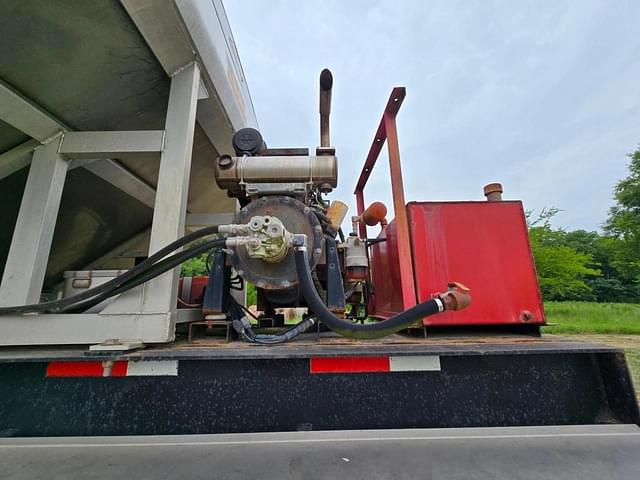 Image of KBH Fertilizer Chassis equipment image 3