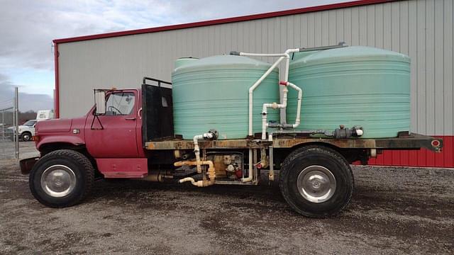 Image of Chevrolet C70 equipment image 4