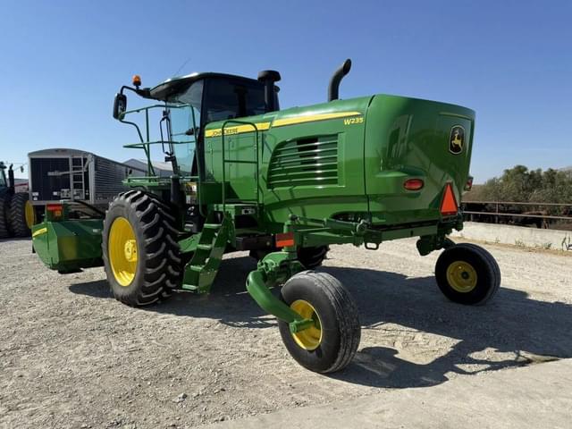 Image of John Deere W235 equipment image 1