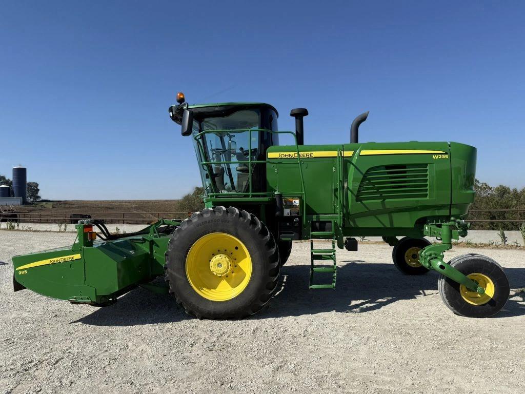 Image of John Deere W235 Primary image