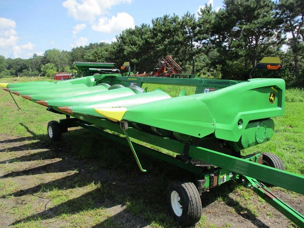 Image of John Deere C6R Primary image