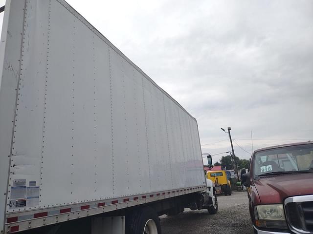 Image of Hino 268 equipment image 3