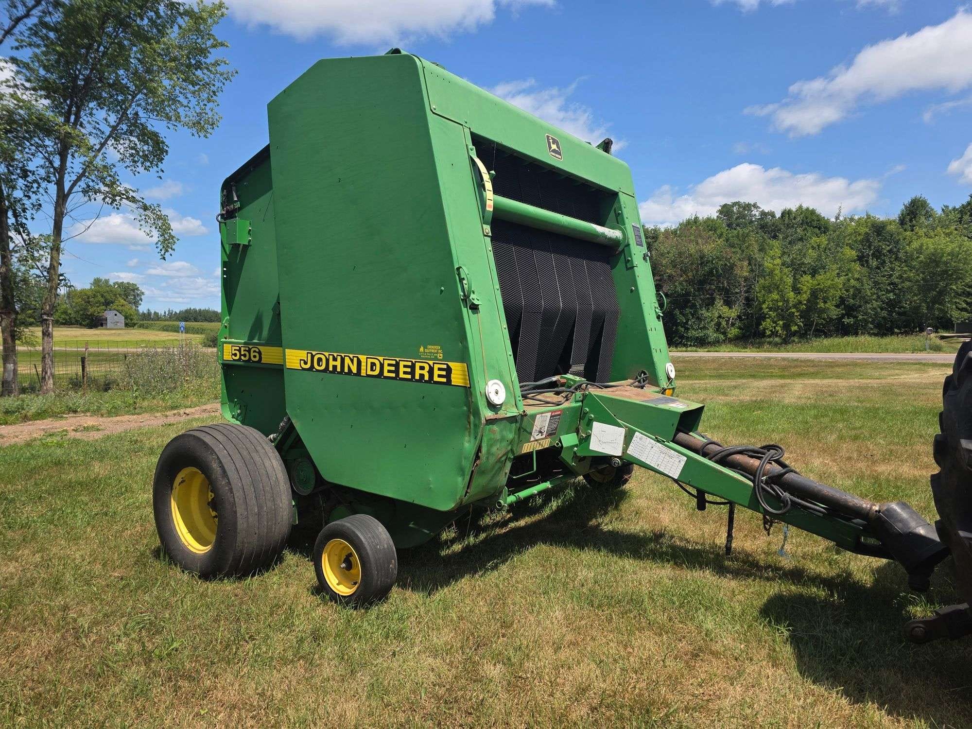 1997 John Deere 556 Equipment Image0