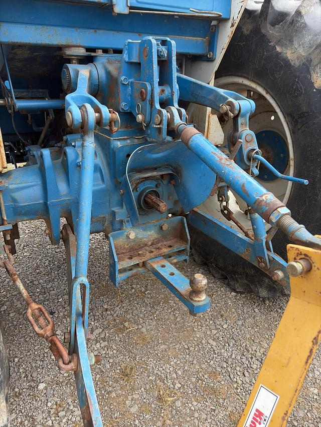 Image of New Holland 2120 equipment image 3