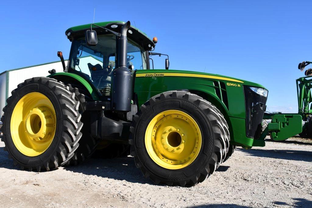 Image of John Deere 8360R Primary image