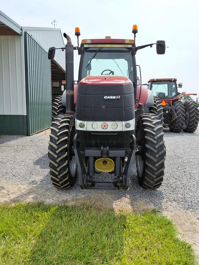 Image of Case IH Magnum 215 equipment image 3