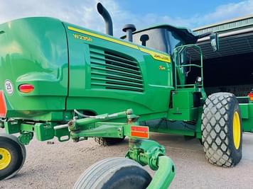 Main image John Deere W235R