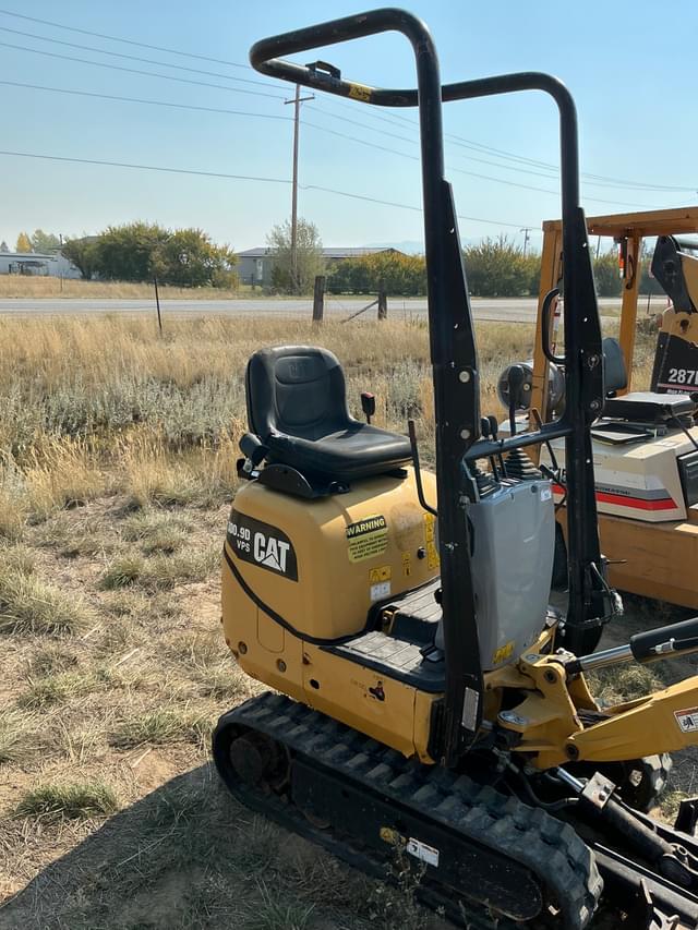 Image of Caterpillar 300.9D equipment image 4