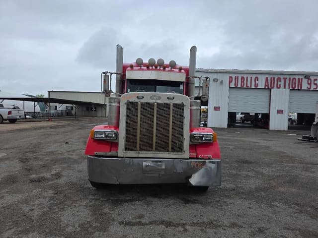 Image of Peterbilt 379 equipment image 2