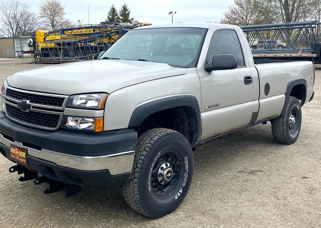 Image of Chevrolet 2500HD Primary image