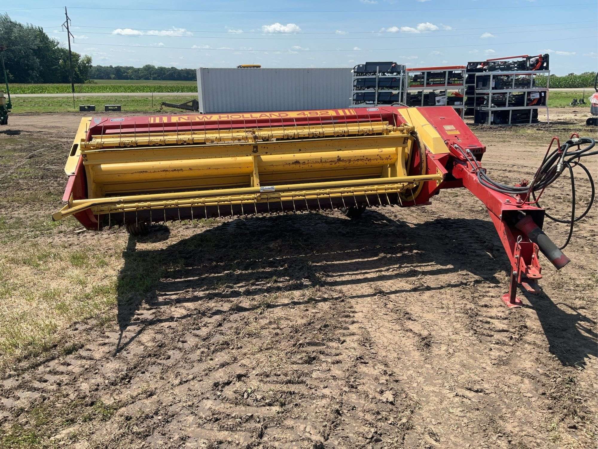 New Holland 492 Equipment Image0