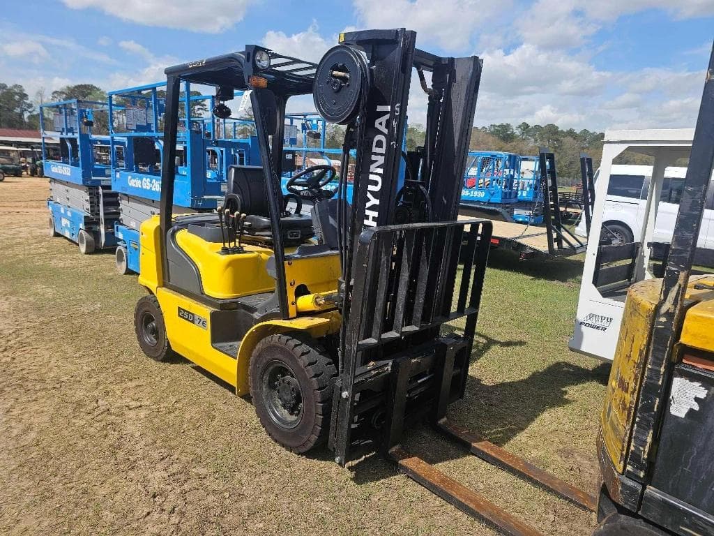 Image of Hyundai 25D-7E Primary image