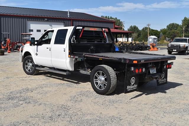 Image of Ford F-350 equipment image 2