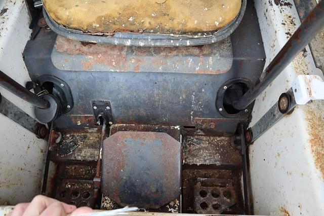 Image of Bobcat 542B equipment image 4