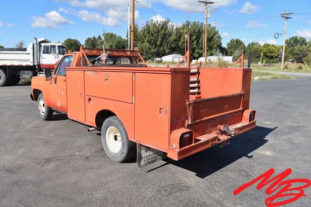 Image of Chevrolet 3500 equipment image 3