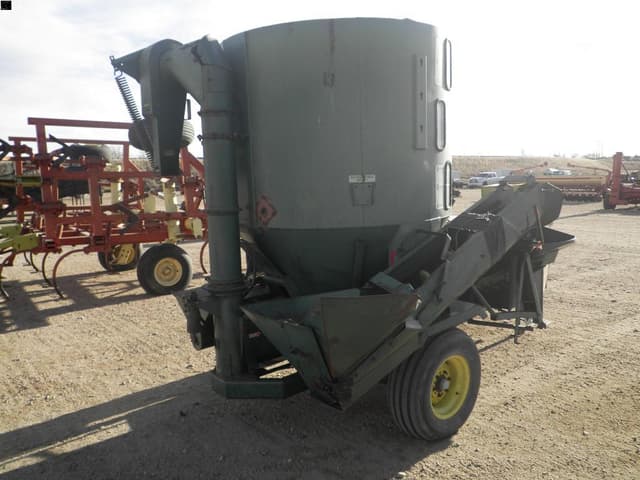 Image of Art's Way 450 equipment image 2