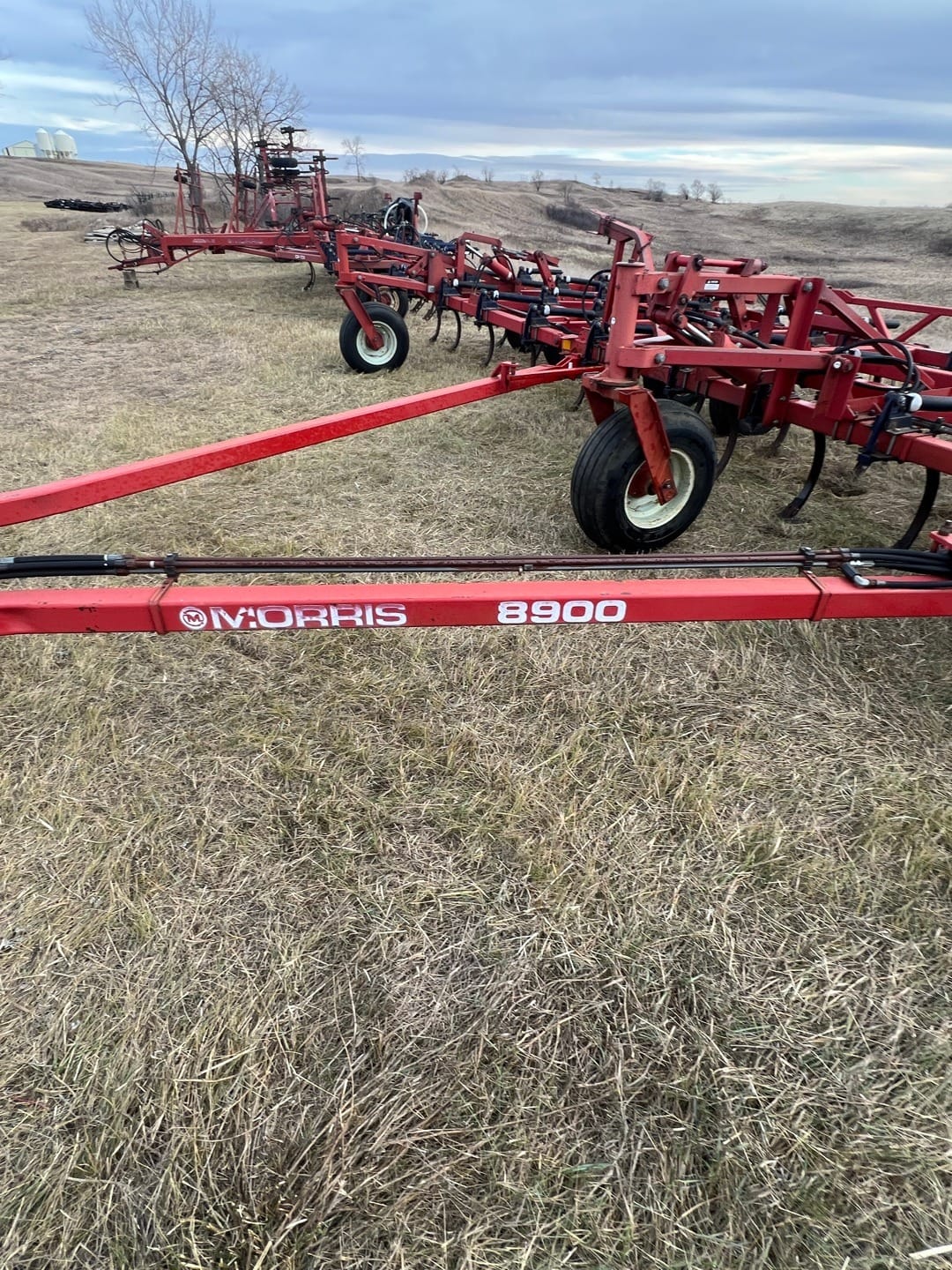 Morris 8900 Equipment Image0