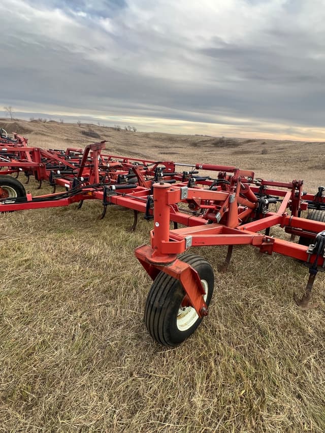 Image of Morris 8900 equipment image 4