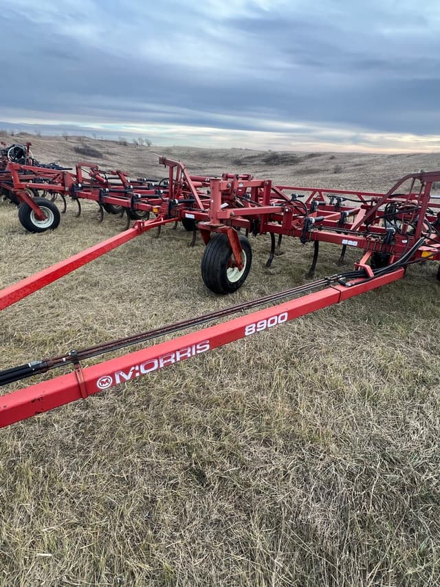 Image of Morris 8900 equipment image 3