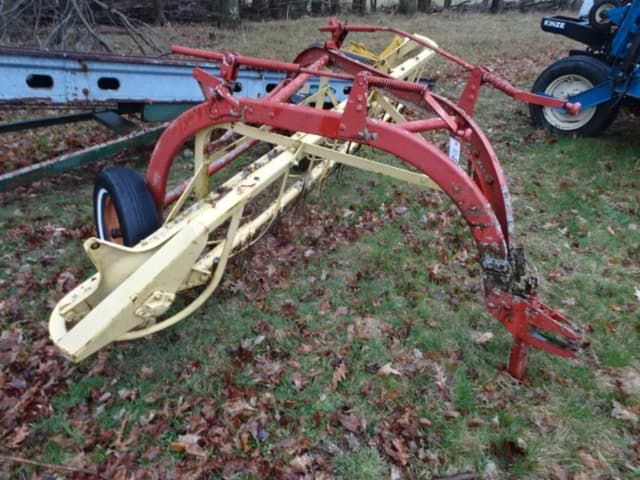 Image of New Holland 256 equipment image 1