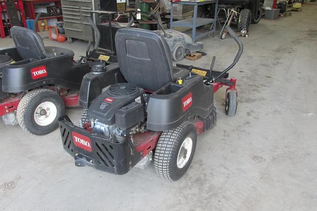 Image of Toro Timecutter SS3225 equipment image 4