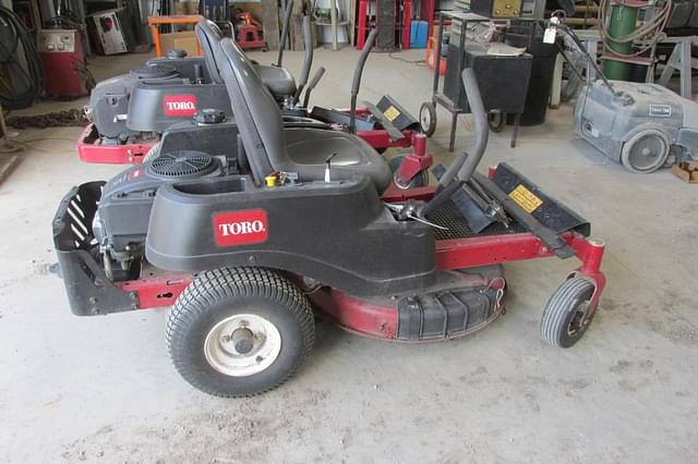 Image of Toro Timecutter SS3225 equipment image 3