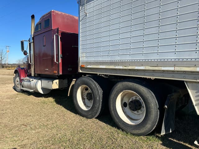 Image of International 9300 equipment image 3