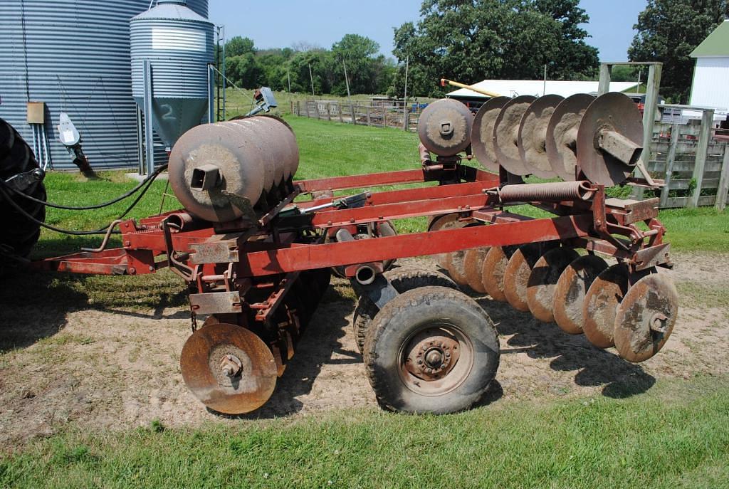 Image of International Harvester 470 Primary image