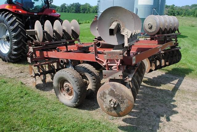 Image of International Harvester 470 equipment image 2