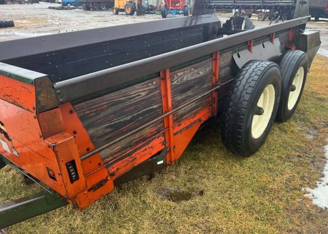 Image of New Idea 218 equipment image 2