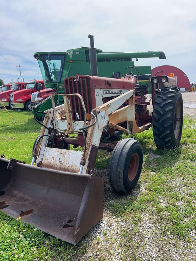Image of International Harvester 806 equipment image 2