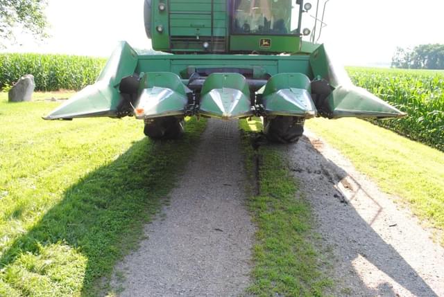 Image of John Deere 443 equipment image 1