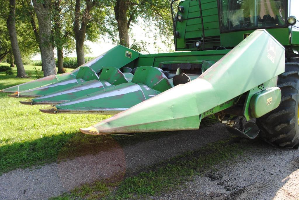 Image of John Deere 443 Primary image