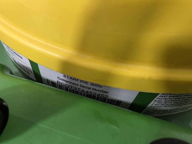Image of John Deere StarFire 3000 equipment image 3