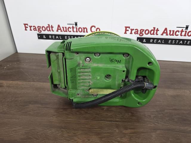 Image of John Deere StarFire 3000 equipment image 2