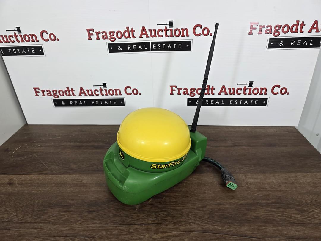 Image of John Deere StarFire 3000 Primary image