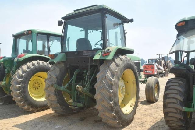 Image of John Deere 3050 equipment image 2