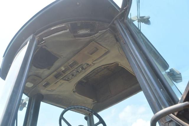 Image of John Deere 3050 equipment image 4