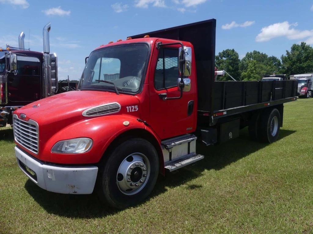 2007 Freightliner M2 Equipment Image0