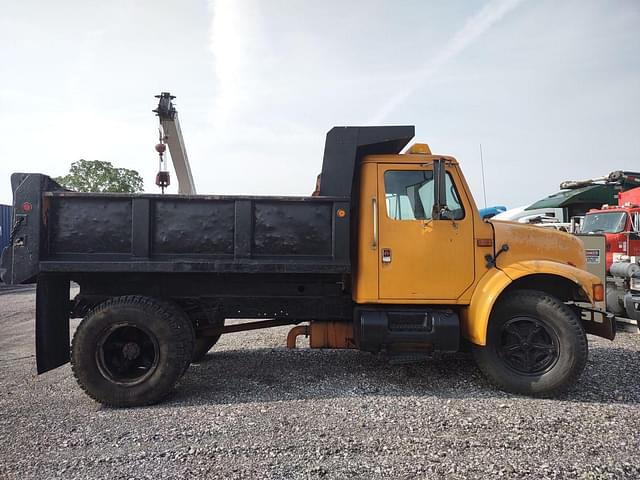 Image of International 4600 equipment image 3