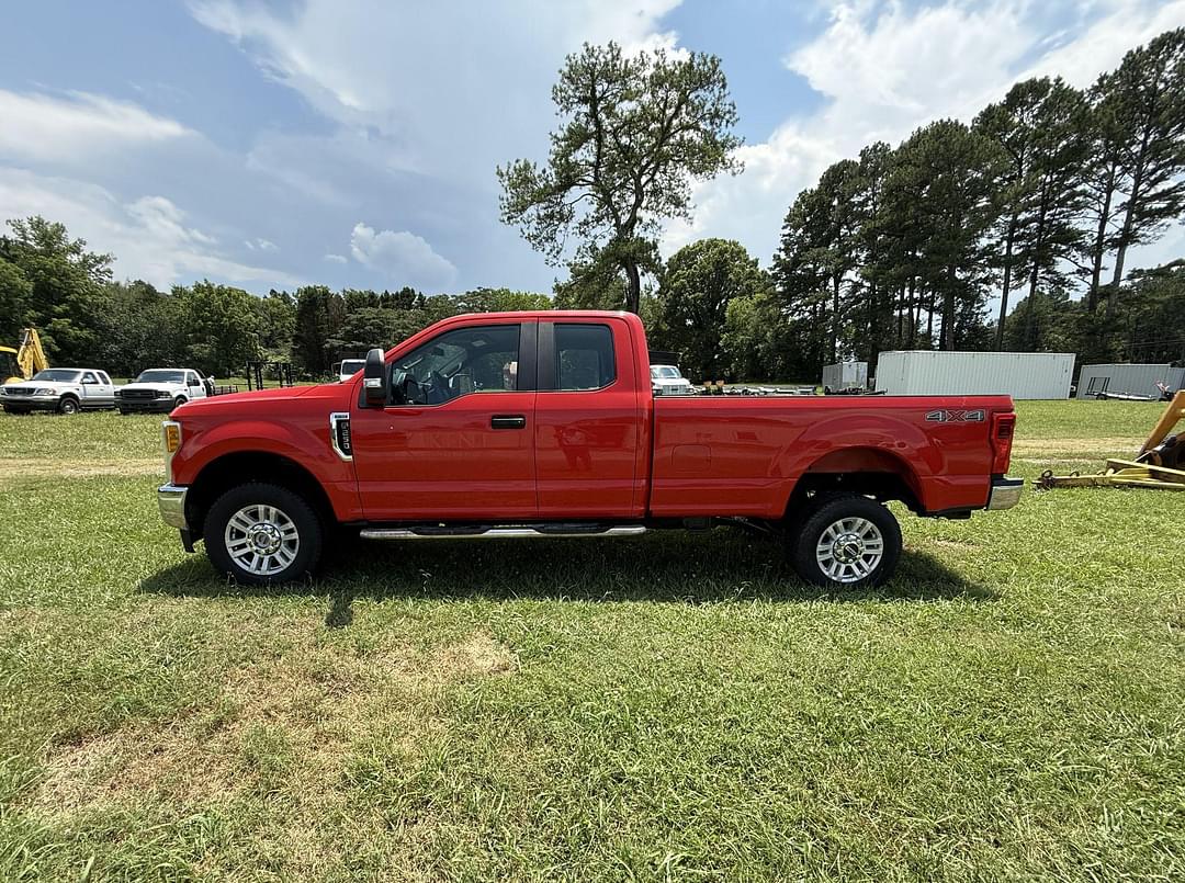 Image of Ford F-250 Primary image