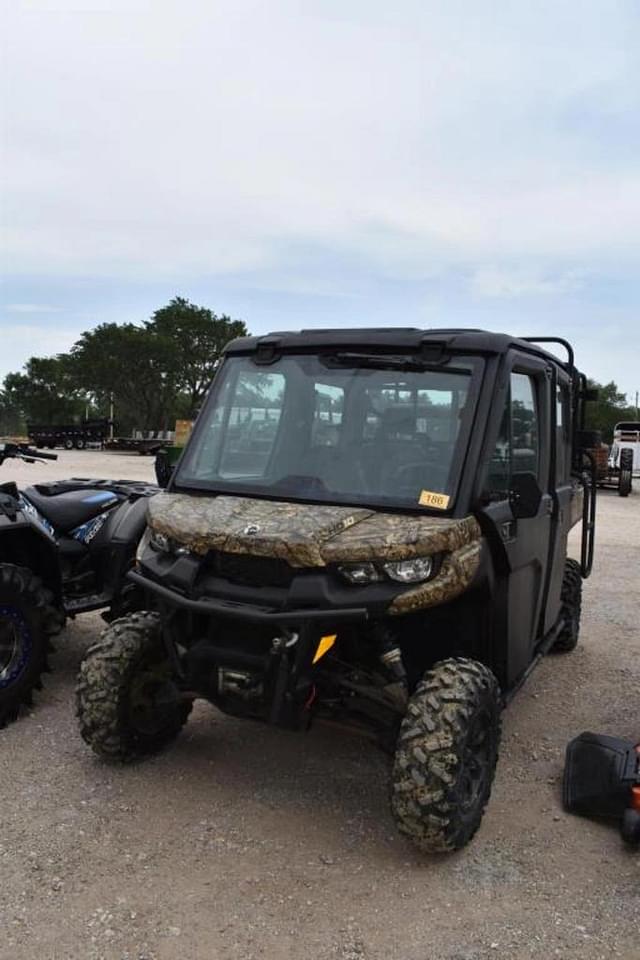 Image of Can-Am Defender equipment image 1