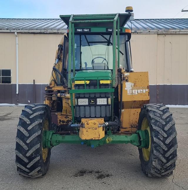 Image of John Deere 7210 equipment image 2