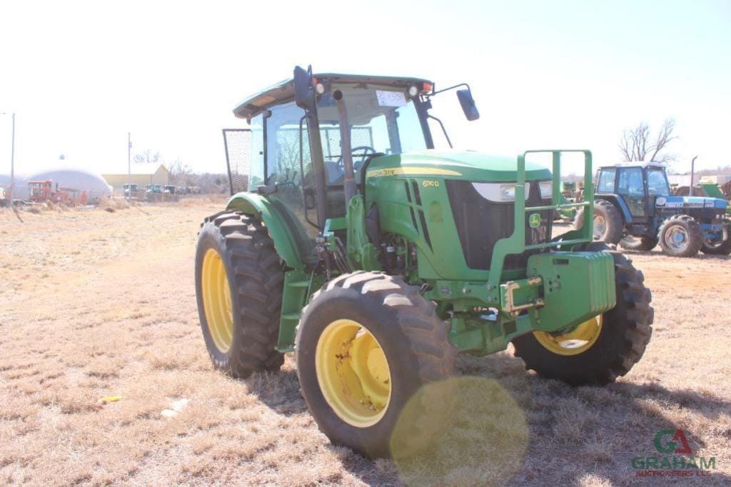 2015 John Deere 6130D Equipment Image0