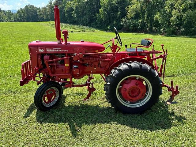 Image of Farmall 100 equipment image 1