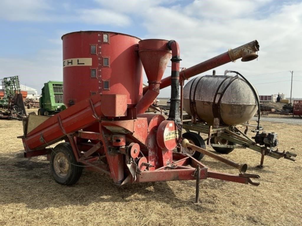 Gehl 65 Equipment Image0