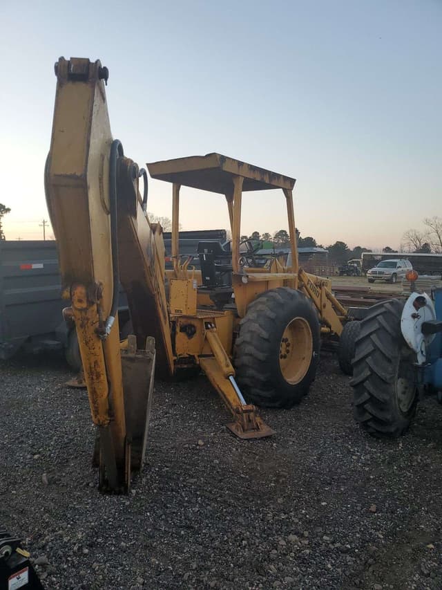 Image of Ford 550 equipment image 3