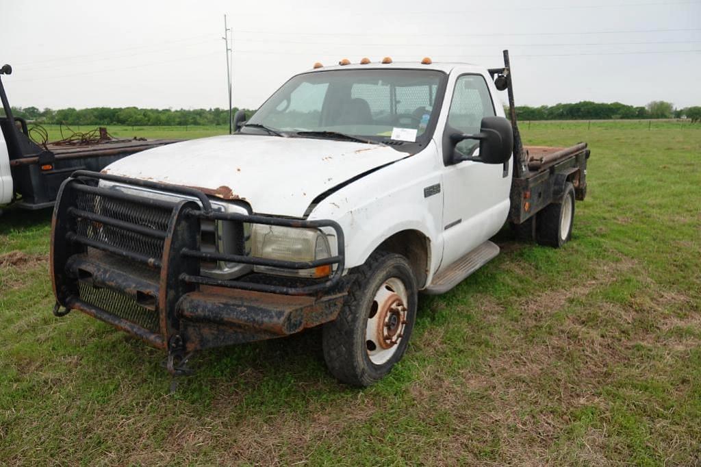 Image of Ford F-450 Primary image