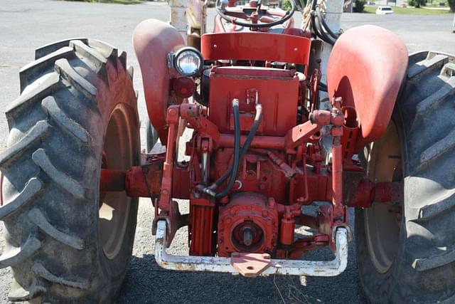 Image of International Harvester 460 equipment image 3